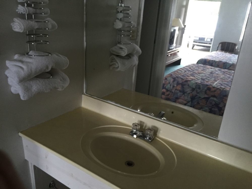 Rodeway Inn ديكسون المظهر الخارجي الصورة